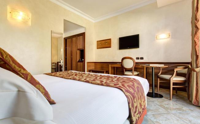 Фото отеля Athena hotel