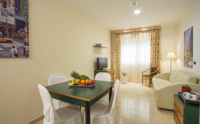 Фото отеля Astoria Suite Hotel
