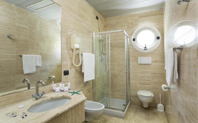 Фото отеля Astoria Suite Hotel