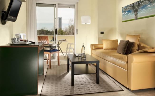 Фото отеля Astoria Suite Hotel