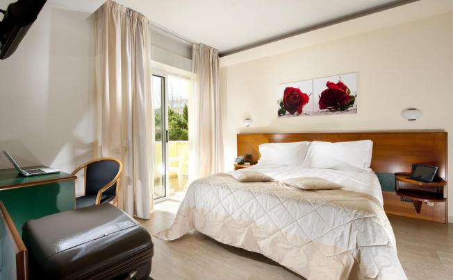 Фото отеля Astoria Suite Hotel