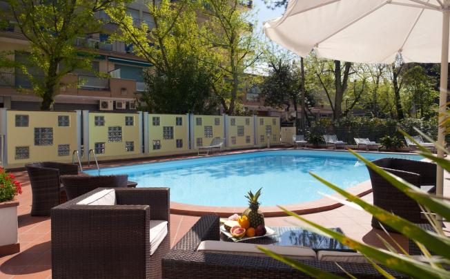 Фото отеля Astoria Suite Hotel
