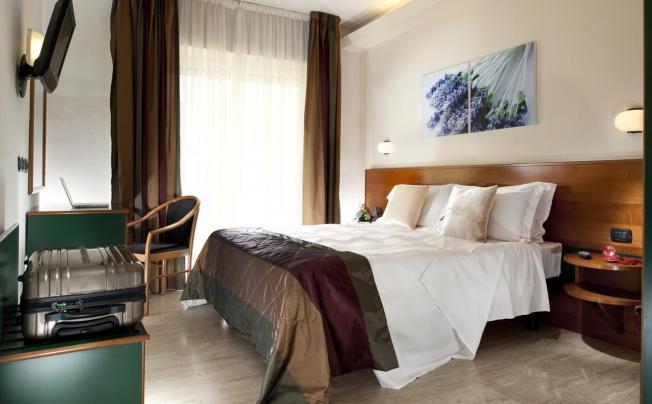 Фото отеля Astoria Suite Hotel