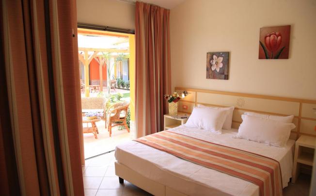 Фото отеля Baia Di Trainiti Hotel