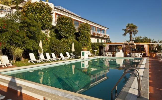 Фото отеля GARDEN HOTEL