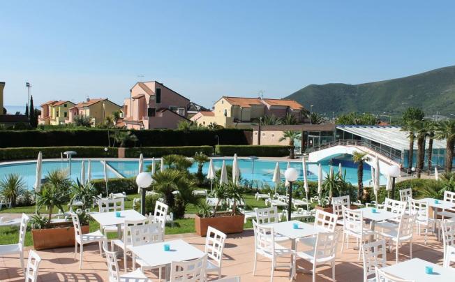 Фото отеля LOANO 2 VILLAGE FORMULA HOTEL