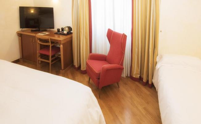 Фото отеля RENAISSANCE HOTEL MEDITERRANEO