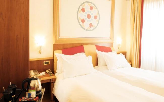 Фото отеля RENAISSANCE HOTEL MEDITERRANEO