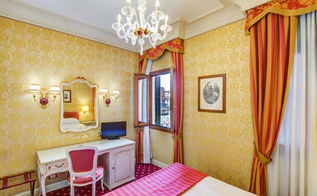 Фото отеля Antiche Figure Hotel