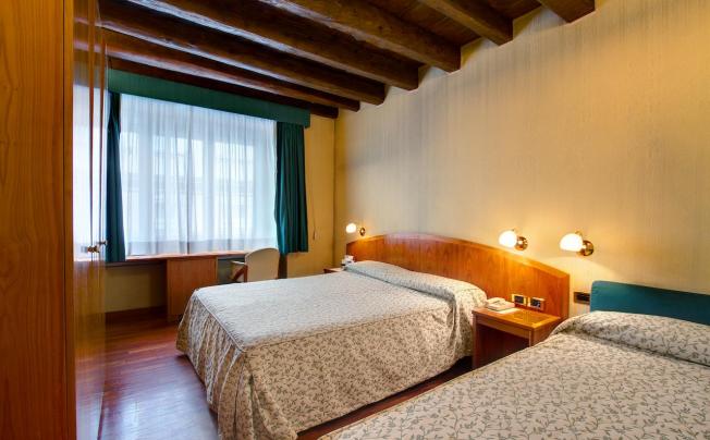 Фото отеля Corot Hotel