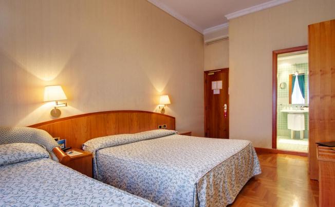 Фото отеля Corot Hotel