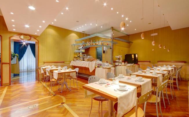 Фото отеля Corot Hotel