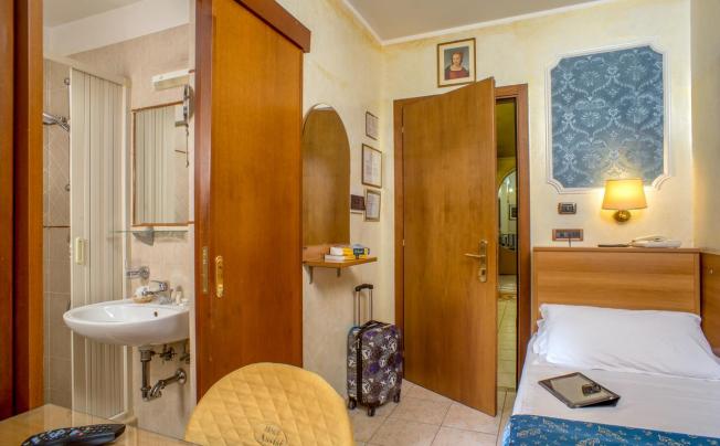 Фото отеля Assisi Hotel