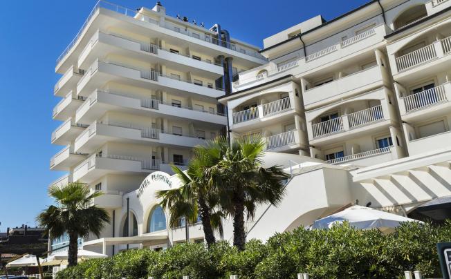 Фото отеля Hotel Yes Touring