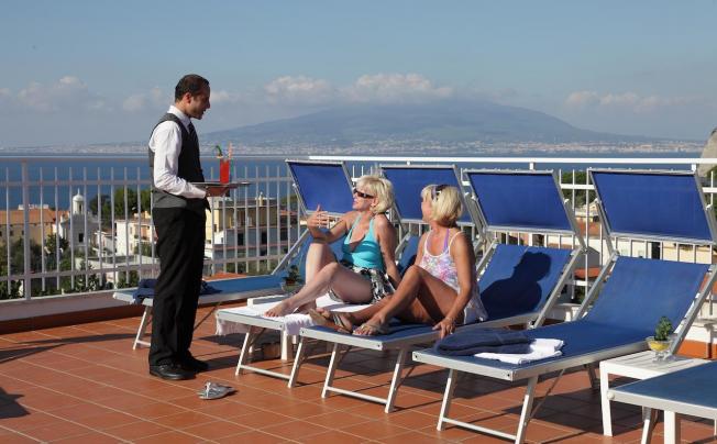 Фото отеля Caravel Hotel