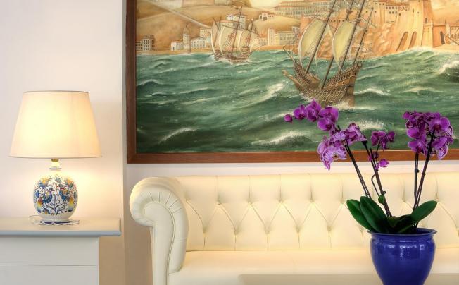 Фото отеля Caravel Hotel