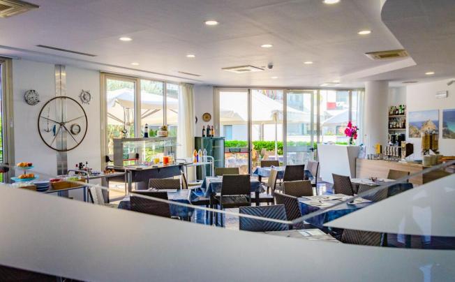Фото отеля Astro Suite Hotel