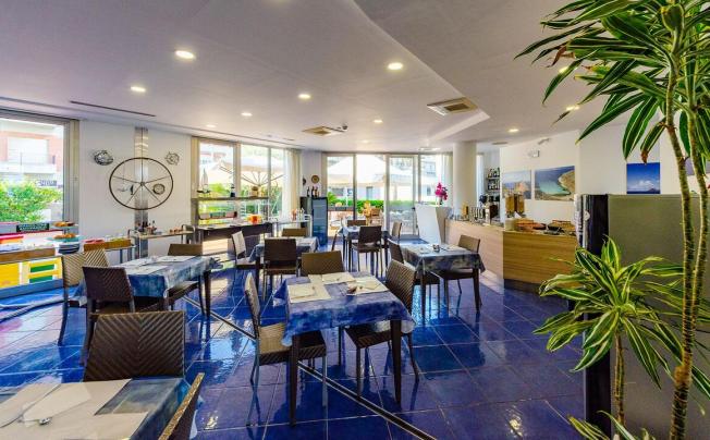 Фото отеля Astro Suite Hotel