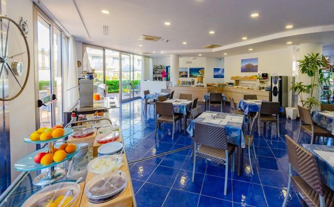 Фото отеля Astro Suite Hotel