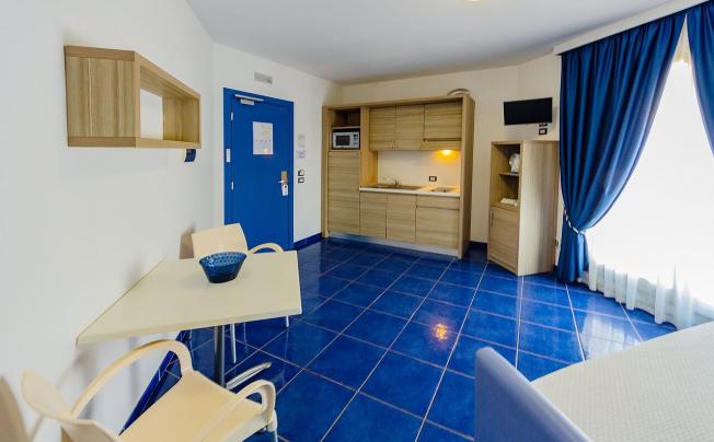 Фото отеля Astro Suite Hotel