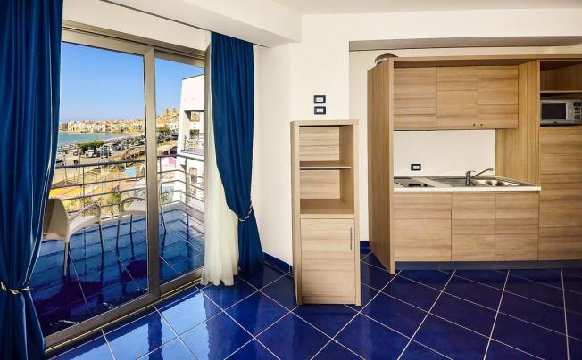 Фото отеля Astro Suite Hotel