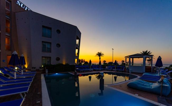 Фото отеля Astro Suite Hotel