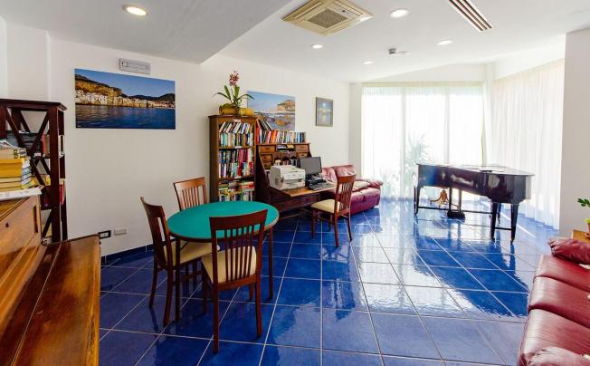 Фото отеля Astro Suite Hotel