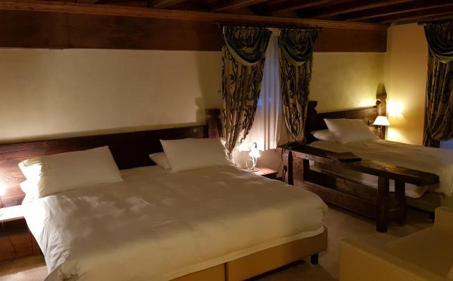 Фото отеля Chateau Blanc Hotel