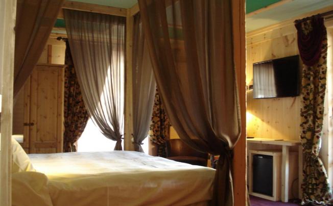 Фото отеля Chateau Blanc Hotel