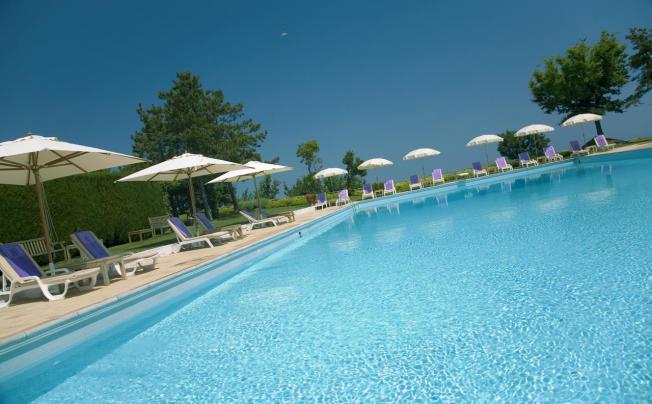 Фото отеля Emilia Hotel