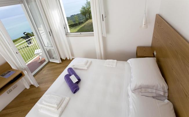 Фото отеля Emilia Hotel