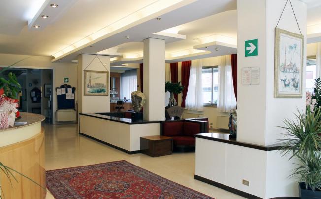 Фото отеля Albatros Hotel Mestre