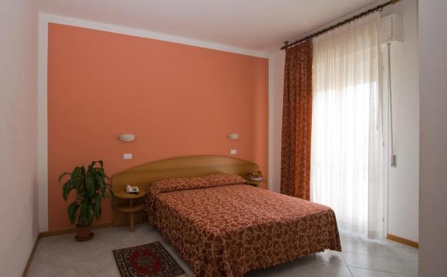 Фото отеля Bahama Hotel