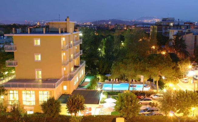 Фото отеля Bahama Hotel