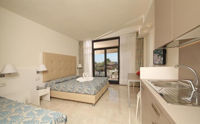 Фото отеля Hotel & residence holiday