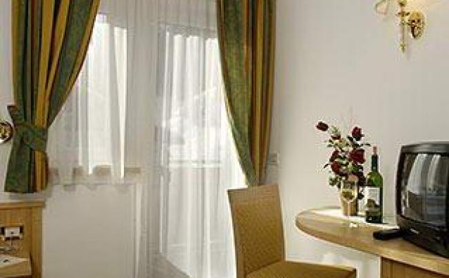 Фото отеля Mezdi Hotel Garni