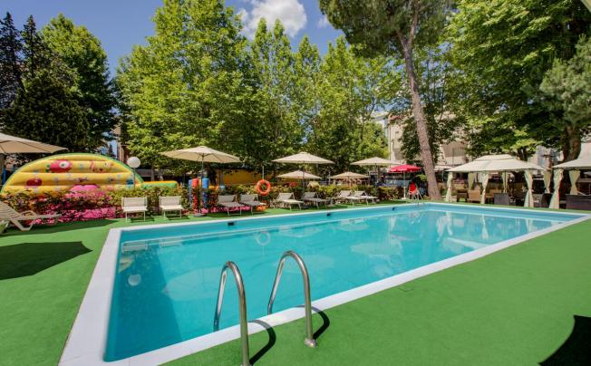 Фото отеля Aiglon Hotel