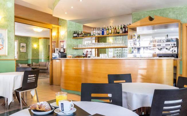 Фото отеля Aiglon Hotel
