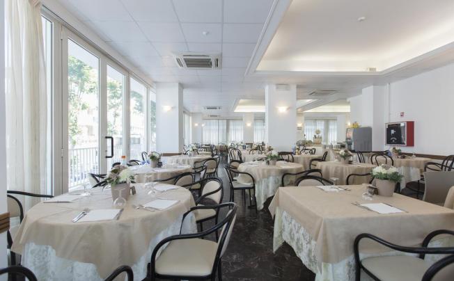 Фото отеля Aiglon Hotel