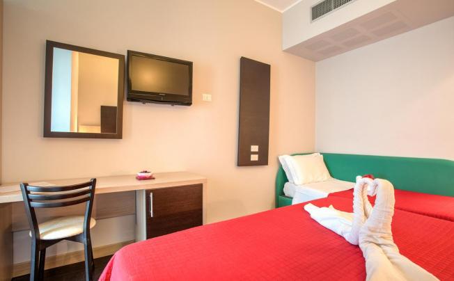 Фото отеля Aiglon Hotel
