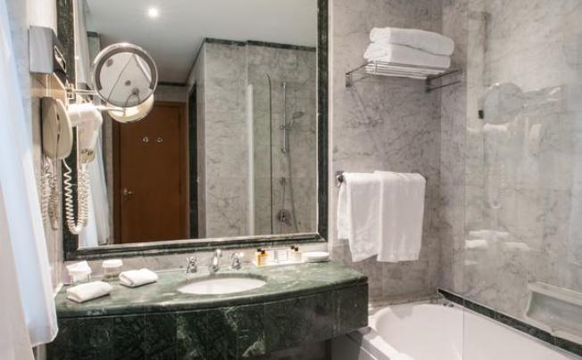 Фото отеля Sina Bernini Bristol Hotel
