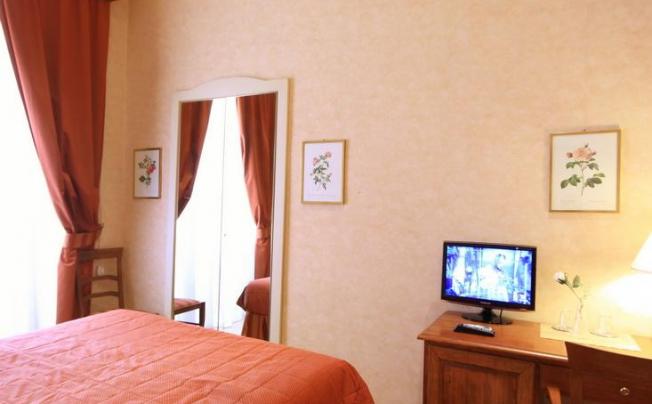 Фото отеля Roma Termini Suites
