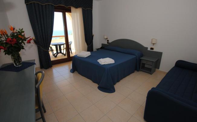 Фото отеля Hotel Scoglio Del Leone