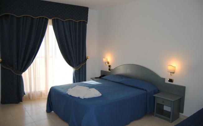 Фото отеля Hotel Scoglio Del Leone