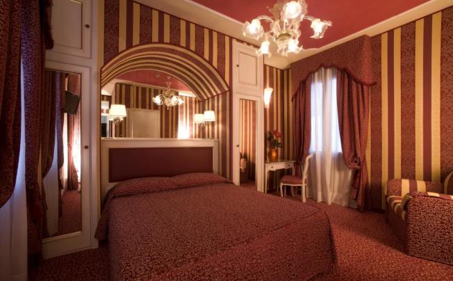 Фото отеля Alcyone Hotel