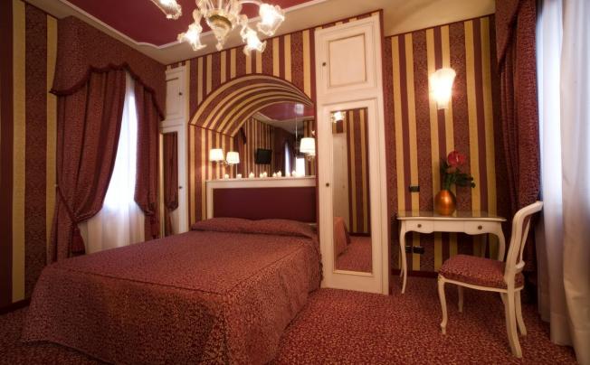 Фото отеля Alcyone Hotel