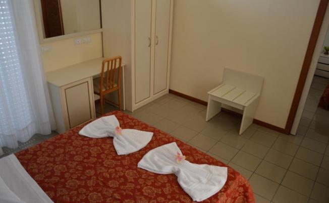 Фото отеля Carolin Hotel