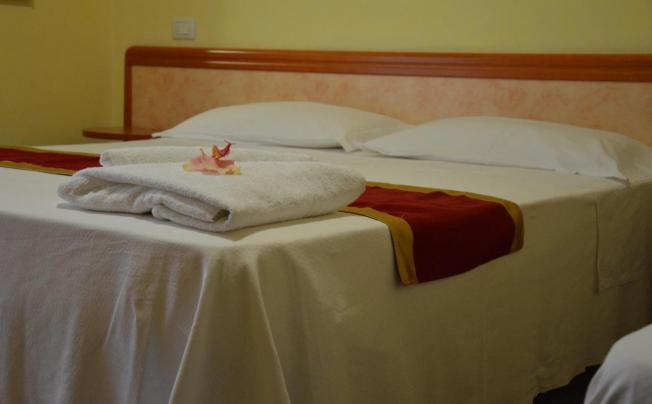 Фото отеля Carolin Hotel