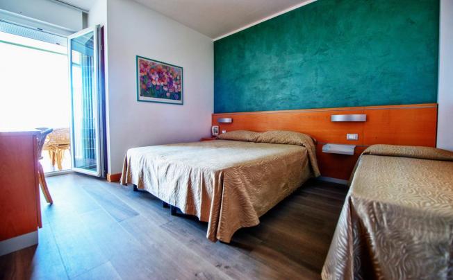 Фото отеля Bella Venezia Mare Hotel