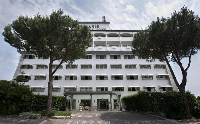 Фото отеля Aris Garden Hotel